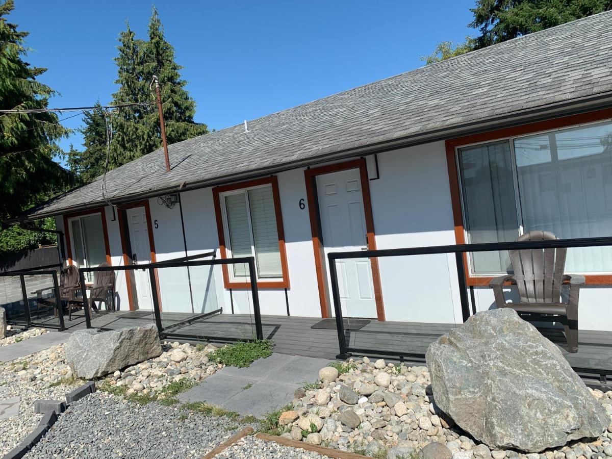 Oceanside Villas Sechelt Exterior photo