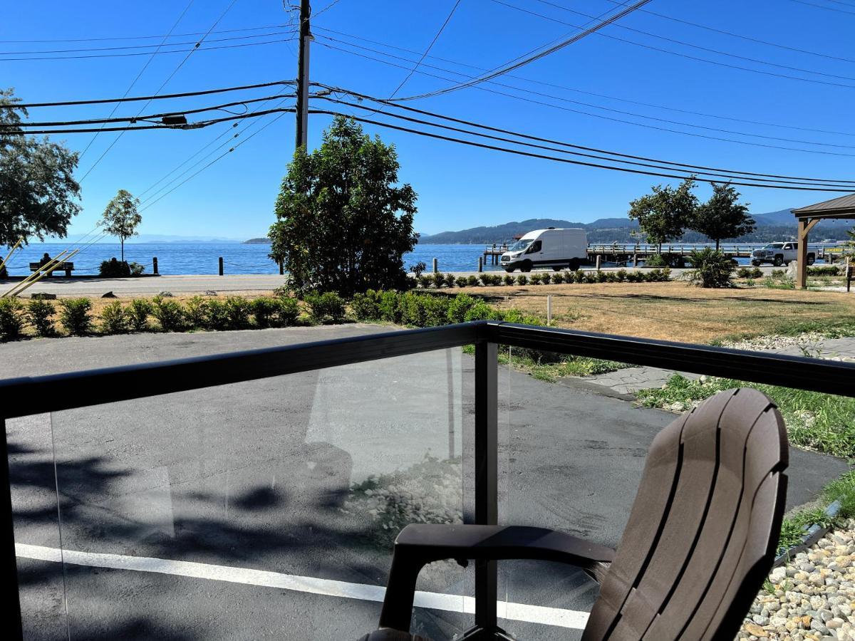 Oceanside Villas Sechelt Exterior photo