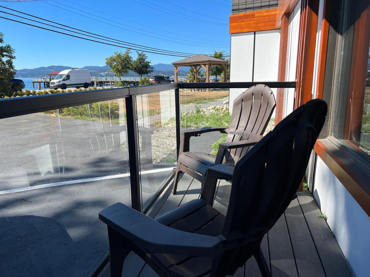 Oceanside Villas Sechelt Exterior photo